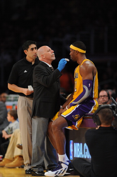 每体：治疗耻骨疼痛的专家与巴萨队医会面，讨论亚马尔的伤情（每体：耻骨疼痛权威与巴萨医疗团队会晤，评估亚马尔伤势）