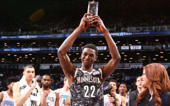 欧冠积分榜：阿森纳继续全胜领跑，拜仁3分之差位列第二（欧冠积分形势：阿森纳保持全胜领跑，拜仁落后3分暂居次席）