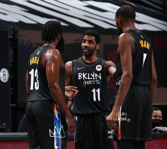 半场战报：汉堡1-0斯图加特，格拉策尔破门（半场：汉堡暂1-0领先斯图加特，格拉策尔建功）