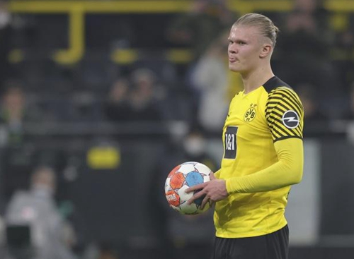 一箭双雕，姆巴佩上演皇马生涯&欧冠首次大四喜（双喜临门，姆巴佩完成皇马生涯与欧冠首个大四喜）