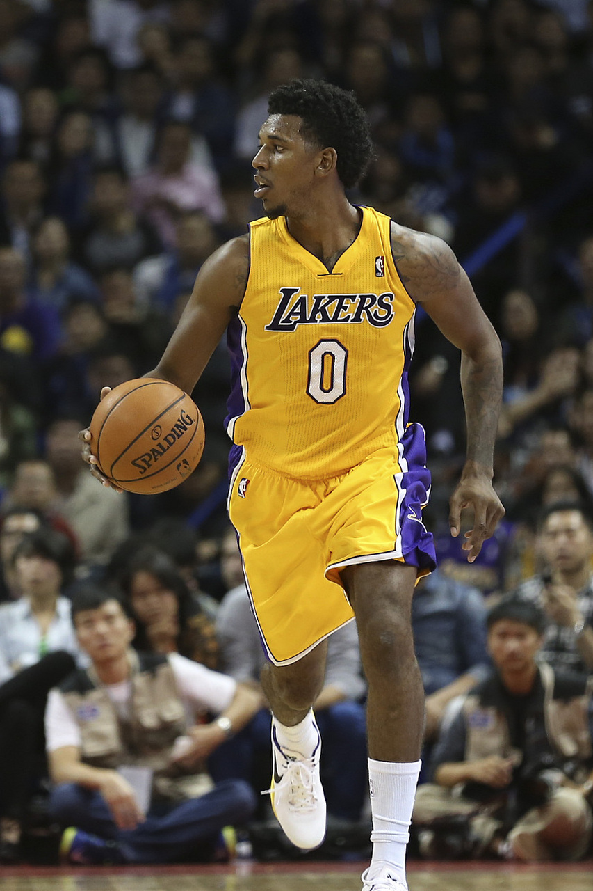 本-戴维斯：孙兴慜对我来说是家人，他离队让我非常难过（本-戴维斯：孙兴慜在我心中如家人，他的离队让我难过不已）