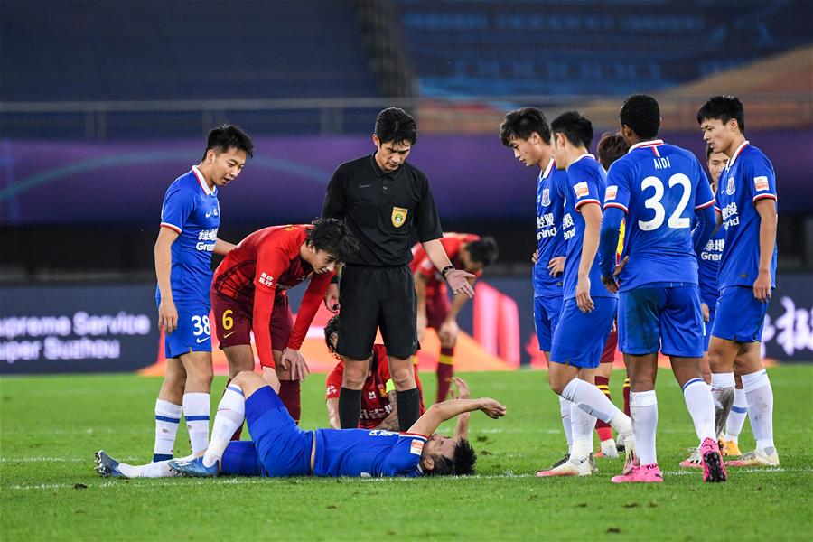 黄健翔谈中国女足0-8惨败：选材应整体性向大型化发展？（黄健翔评中国女足0-8失利：选材是否该走整体大个化路线？）