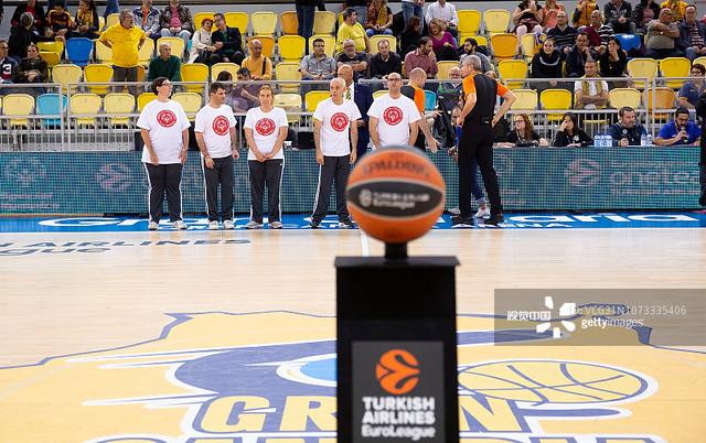 多特vs门兴：吉拉西搭档阿德耶米，布兰特、格罗斯出战（多特战门兴：吉拉西携手阿德耶米，布兰特与格罗斯出战）