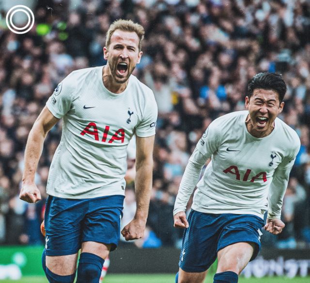 悲喜两重天！孙兴慜失点后表情极度痛苦，穆勒晋级后喜笑颜开（一喜一悲：孙兴慜点球失手痛苦难掩，穆勒晋级后喜形于色）