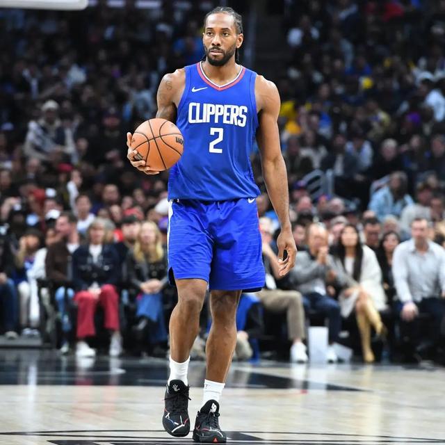 27天8场！阿森纳迎12月魔鬼赛程 捍卫英超欧冠双榜首（27天8战！阿森纳闯关魔鬼12月 力保英超+欧冠双榜首）