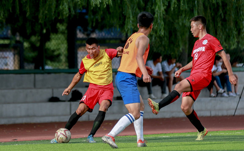 早报：年轻的老炮儿（早报：少年老江湖）