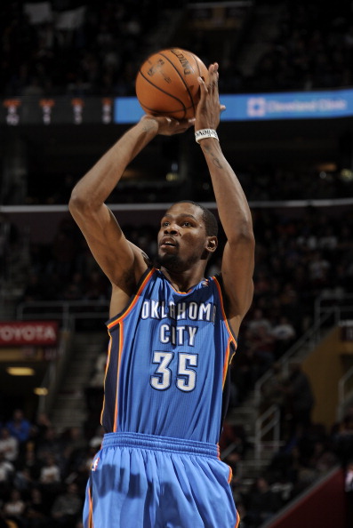 篮球勇士全队进攻效率提升（勇士全队进攻端效率攀升）