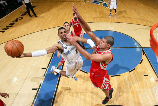 快船圣诞胜利：官方最爱“快船赢了”（圣诞夜快船告捷：官方最爱一句“快船赢了”）