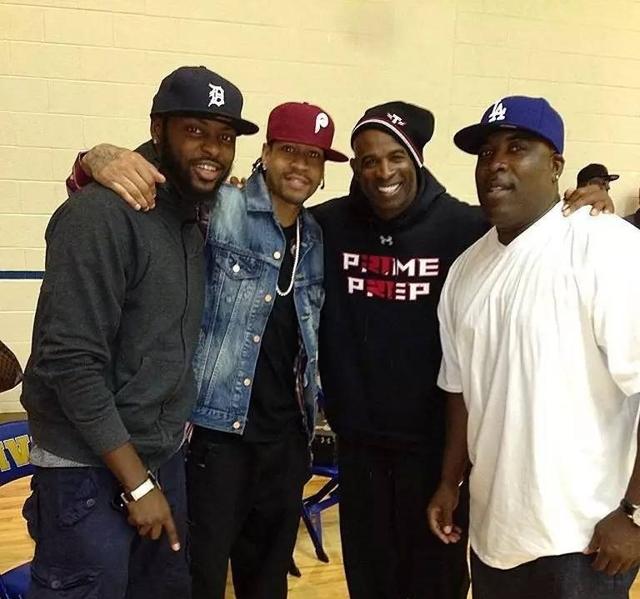 镜报：买安德森要1亿-1.2亿镑，曼联可能通过出售5人筹集资金（镜报：安德森要价1亿至1.2亿英镑，曼联或通过出售5将筹资）