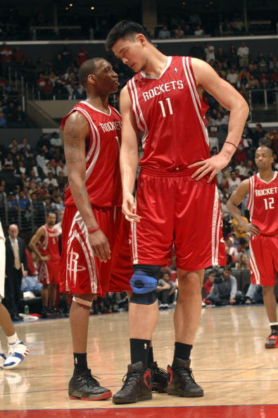 替补球员关键时刻助球队锁定积分（替补发威关键时刻帮助球队保住积分）